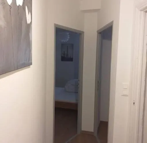 Maison De * Vic-le-Comte